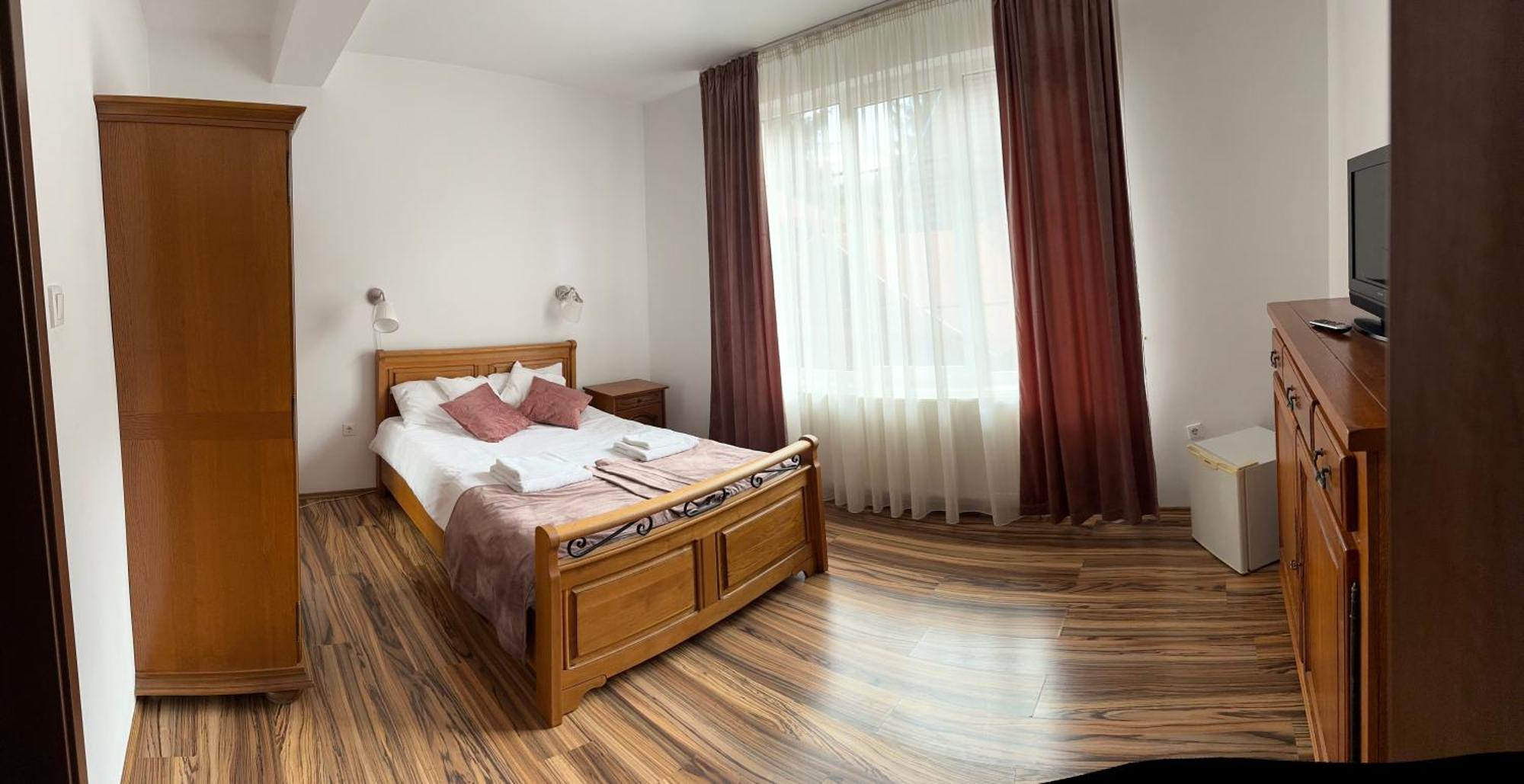 Hotel Vila Man Sovata Exterior foto